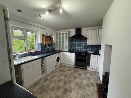 2 bedroom Maisonette to let in Upfield, Horley, RH6