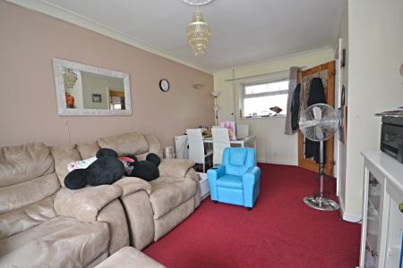 2 bedroom Maisonette for sale in Dower Walk, Gossops Green, Crawley, RH11