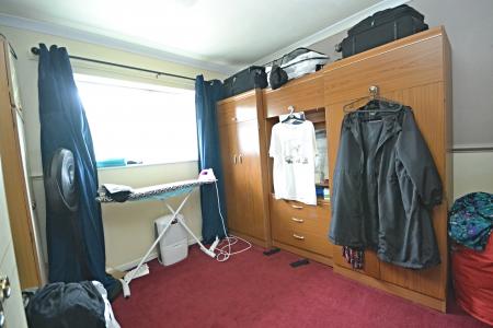 2 bedroom Maisonette for sale in Dower Walk, Gossops Green, Crawley, RH11