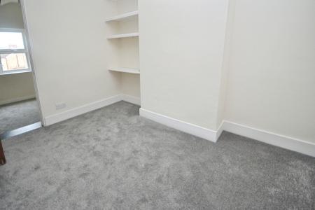 3 bedroom Terraced House for sale in Albany Road, West Green, Crawley, RH11