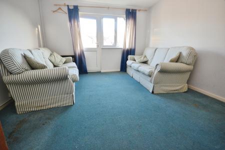 2 bedroom End of terrace house for sale in Hillingdale, Broadfield, Crawley, RH11