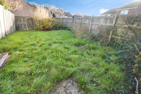 2 bedroom End of terrace house for sale in Hillingdale, Broadfield, Crawley, RH11