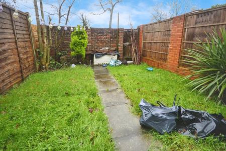 3 bedroom Terraced House for sale in Borage Close, Broadfield, Crawley, RH11