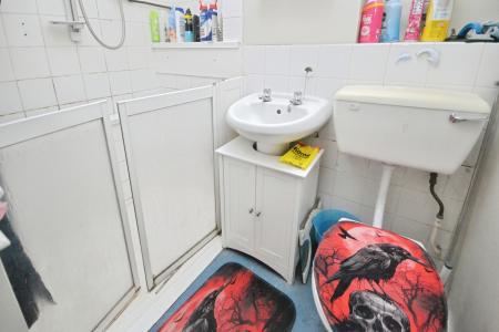 3 bedroom Terraced House for sale in Borage Close, Broadfield, Crawley, RH11