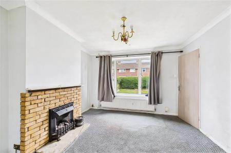 3 bedroom Terraced House to let in Climping Road, Ifield, Crawley, RH11