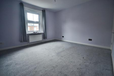 3 bedroom Semi-detached house to let in Mill Road, Three Bridges, Crawley, RH10