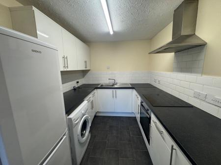 1 bedroom Flat to let in Maunsell Park, Three Bridges, Crawley, RH10