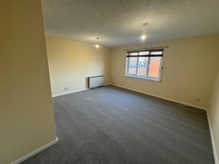 1 bedroom Flat to let in Maunsell Park, Three Bridges, Crawley, RH10