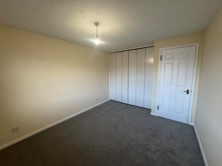 1 bedroom Flat to let in Maunsell Park, Three Bridges, Crawley, RH10