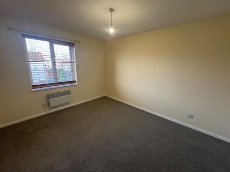 1 bedroom Flat to let in Maunsell Park, Three Bridges, Crawley, RH10