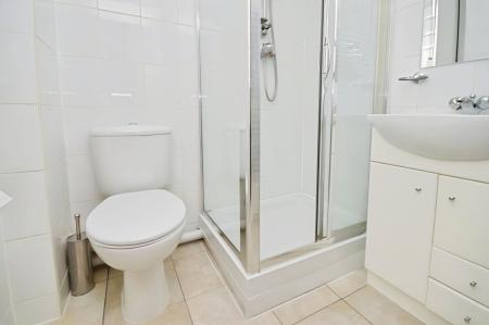 1 bedroom Flat to let in West Street, Southgate, Crawley, RH11