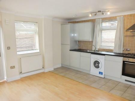 1 bedroom Flat to let in West Street, Southgate, Crawley, RH11
