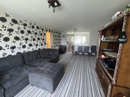 2 bedroom Flat to let in Caburn Heights, Southgate, Crawley, RH11