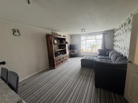 2 bedroom Flat to let in Caburn Heights, Southgate, Crawley, RH11