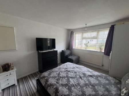 2 bedroom Flat to let in Caburn Heights, Southgate, Crawley, RH11