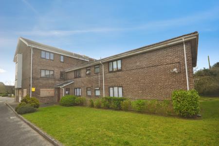 Brighton Road, Southgate, Crawley, RH10