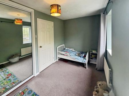 2 bedroom End of terrace house for sale in Norfolk Close, Bewbush, Crawley, RH11