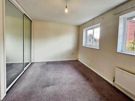 2 bedroom End of terrace house for sale in Norfolk Close, Bewbush, Crawley, RH11