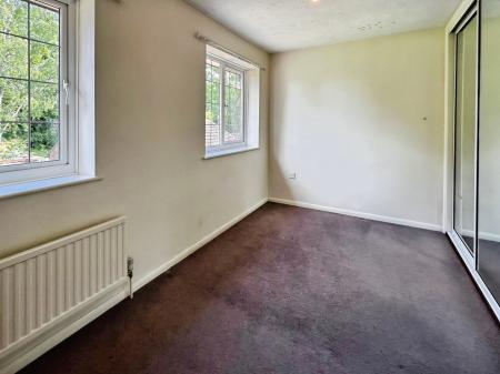 2 bedroom End of terrace house for sale in Norfolk Close, Bewbush, Crawley, RH11