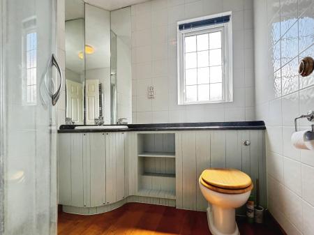 2 bedroom End of terrace house for sale in Norfolk Close, Bewbush, Crawley, RH11