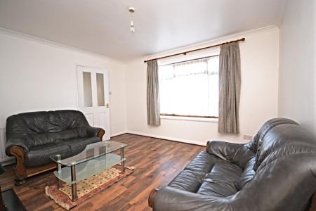 3 bedroom Terraced House to let in Ridgeside, Three Bridges, Crawley, RH10