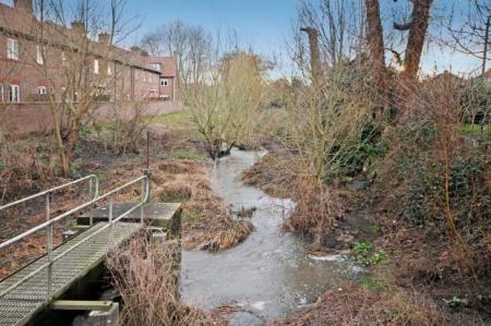 2 bedroom Flat to let in London Road, Dorking, RH4