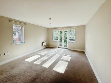 2 bedroom Flat to let in Three Bridges Road, Crawley, RH10