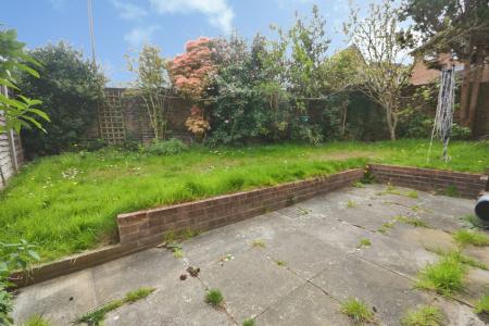 3 bedroom End of terrace house to let in Detling Road, Tollgate Hill, Crawley, RH11