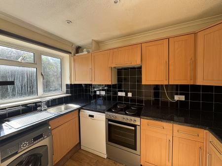 3 bedroom End of terrace house to let in Detling Road, Tollgate Hill, Crawley, RH11