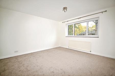 3 bedroom End of terrace house for sale in The Birches, Three Bridges, Crawley, RH10