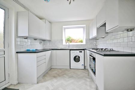 3 bedroom End of terrace house for sale in The Birches, Three Bridges, Crawley, RH10
