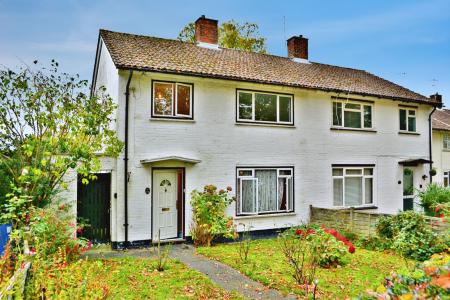 3 bedroom End of terrace house for sale in The Birches, Three Bridges, Crawley, RH10