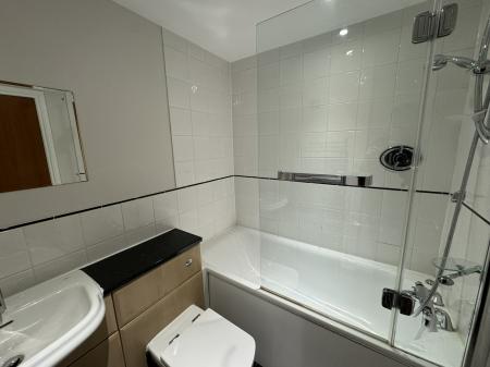 2 bedroom Flat to let in Springfield Shaw, London Road, Balcombe, RH17