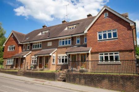 2 bedroom Flat to let in Springfield Shaw, London Road, Balcombe, RH17