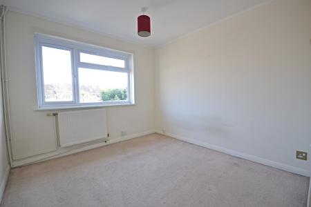 1 bedroom Maisonette to let in Beech Road, Horsham, RH12