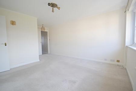 1 bedroom Maisonette to let in Beech Road, Horsham, RH12