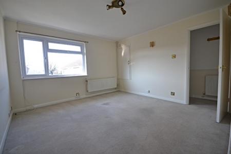 1 bedroom Maisonette to let in Beech Road, Horsham, RH12