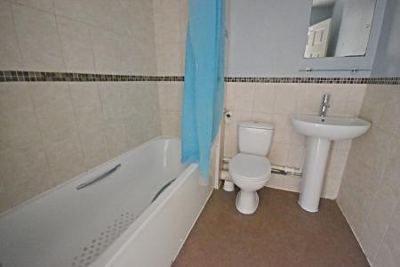 2 bedroom Maisonette to let in Saltdean Close, Southgate, Crawley, RH10