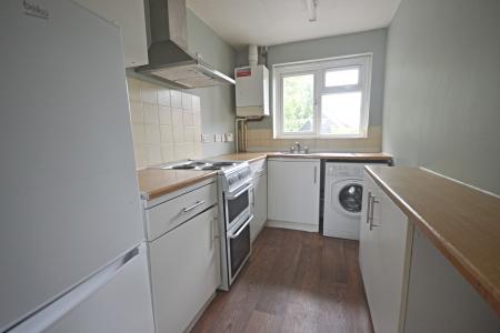 2 bedroom Maisonette to let in Saltdean Close, Southgate, Crawley, RH10