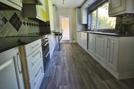 5 bedroom Detached house to let in Forge Wood, Steeres Lane, Crawley, RH10
