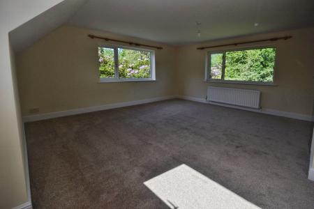 5 bedroom Detached house to let in Forge Wood, Steeres Lane, Crawley, RH10