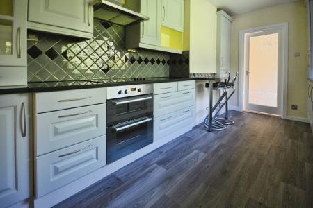 5 bedroom Detached house to let in Forge Wood, Steeres Lane, Crawley, RH10