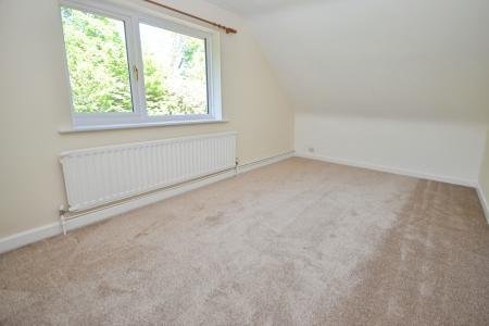 5 bedroom Detached house to let in Forge Wood, Steeres Lane, Crawley, RH10