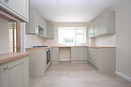 3 bedroom Semi-detached house to let in Furnace Farm Road, Furnace Green, Crawley, RH10