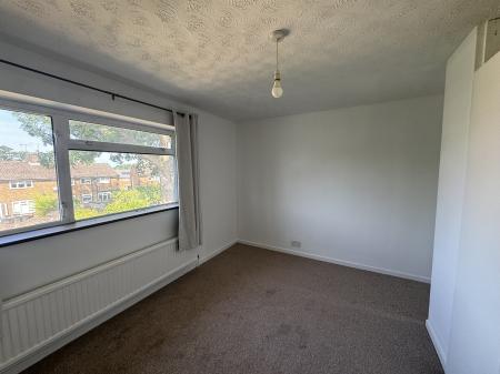 3 bedroom Terraced House to let in Eridge Close, Pound Hill, Crawley, RH10