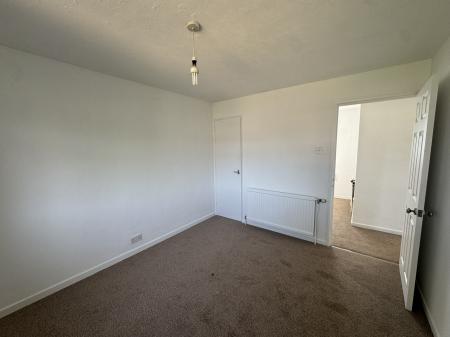 3 bedroom Terraced House to let in Eridge Close, Pound Hill, Crawley, RH10