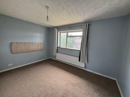 3 bedroom Terraced House to let in Eridge Close, Pound Hill, Crawley, RH10