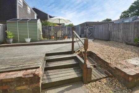 4 bedroom Terraced House for sale in Darleydale, Southgate, Crawley, RH11
