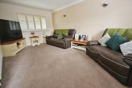 4 bedroom Terraced House for sale in Darleydale, Southgate, Crawley, RH11