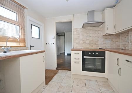 2 bedroom Semi-detached house to let in West Street, Southgate, Crawley, RH11